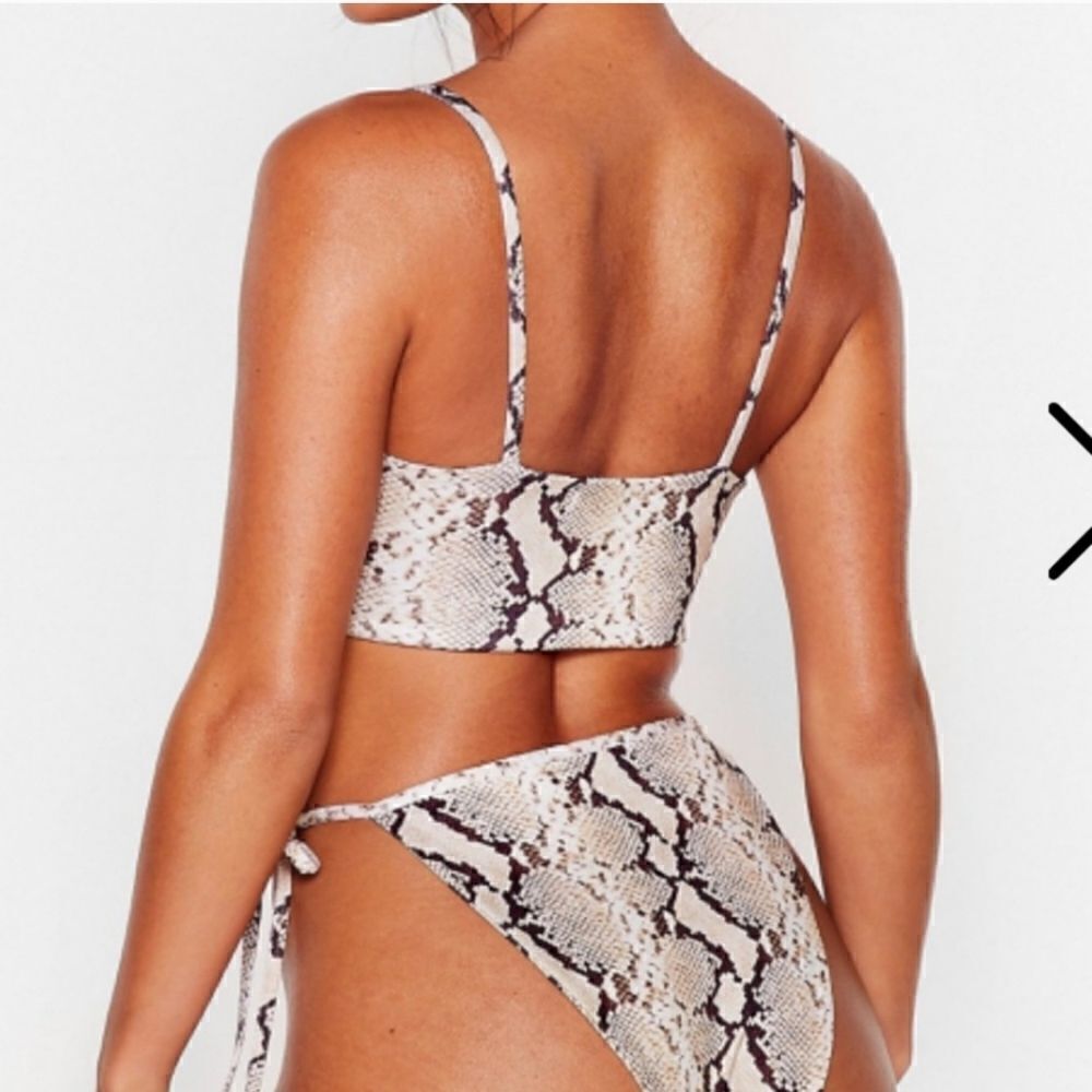 Nasty Gal Snakeskin Print High Waist String Bikini Sz 2 - Picture 2 of 9